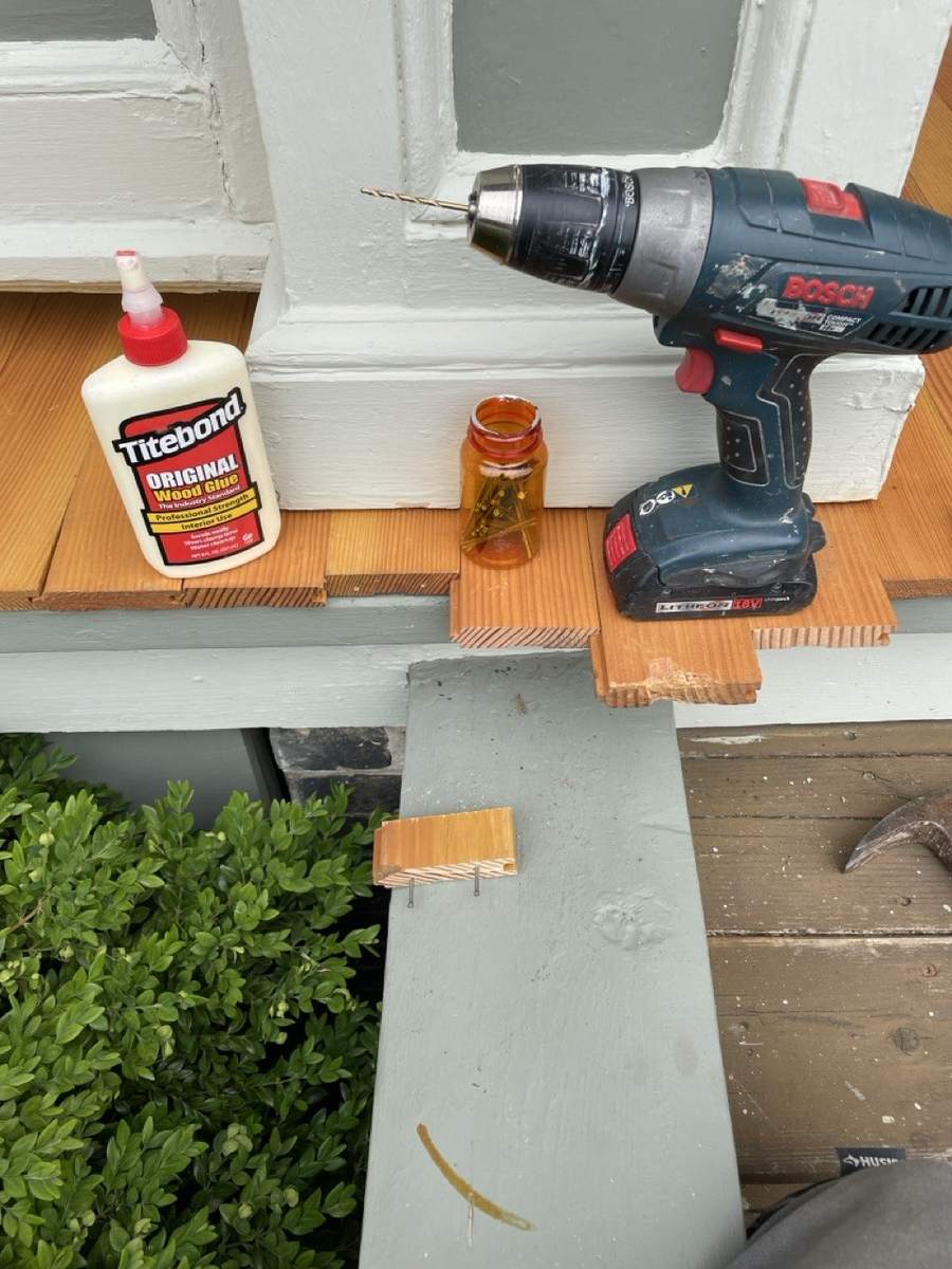 Glue, a drill and small fitted pieces at a column base